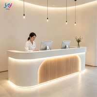 Comptoir d'accueil moderne personnalisable pour hôtels, salons de beauté, cafés, pâtisseries - Comptoir d'angle en L pour usage commercial