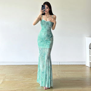 Robe longue d'été fraîche pour femme, col en V, taille à cordon, froncée, coupe ajustée, bretelles spaghetti, idéale pour les vacances - Product Image 5