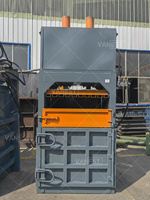 Presse à rebuts métalliques robuste VANEST, compacteur hydraulique vertical pour rebuts métalliques mixtes d'usine et ensilage