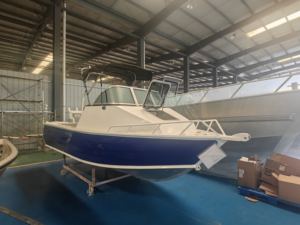 Bote de Pesca de Aluminio <span class=keywords><strong>Gospel</strong></span> de 5.2 m con Cabina Cuddy, Media Ventana y Toldo Plegable, para Uso Familiar - Product Image 3