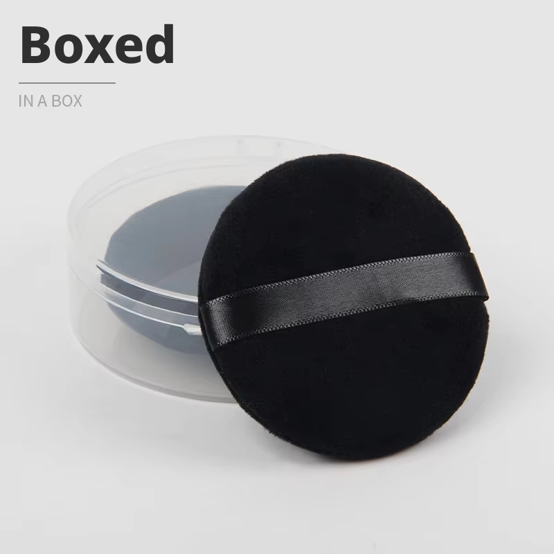 Grande houppette libre ronde noire - pièce unique en boîte