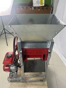 Pulpeuse de grains de café à essence avec moteur et composants du moteur - Product Image 4