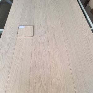 Plancher en chêne blanc européen contrecollé de 7 1/2 po x 3/8 po, qualité <span class=keywords><strong>CD</strong></span>, en bois massif multicouche - Product Image 2