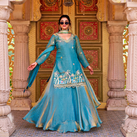 Ensemble Lehenga Choli brodé traditionnel pour femme, tenue ethnique longue, idéal pour mariage et festivals, en coton extensible et coupe ample