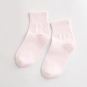Оптовая продажа, воздухопроницаемые японские носки HH148, тонкие вкладыши, высокоэластичные носки, полосатые яркие невидимые хлопковые спортивные носки