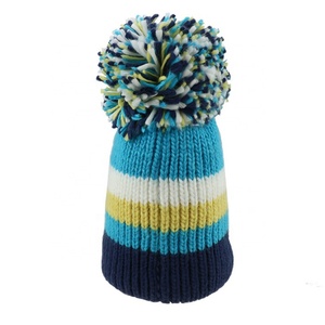Bonnet de ski personnalisé avec grosse pompon, en fil épais d'Islande, avec logo brodé - Product Image 6