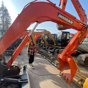 รถขุดขนาดเล็ก Doosan DX55-3C สีส้ม แบบตีนตะขาบ เครื่องจักรก่อสร้างมือสอง พร้อมเครื่องยนต์ เกียร์ ปั๊ม มอเตอร์ และลูกปืน - Product Image 6