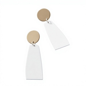 Pendientes de Acrílico y Lucite de Alta Calidad para Mujer, Diseño Moderno, Accesorio de Moda para Bodas y Fiestas - Product Image 2