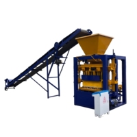 Machine de production de briques en ciment QTJ4-24 avec plusieurs options de moules pour blocs creux et applications de pavés