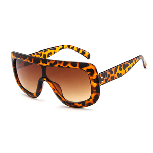 Moda Hombre Lentes <span class=keywords><strong>De</strong></span> Sol Gafas <span class=keywords><strong>De</strong></span> Sol Baratas 2025 Mujeres Lentes <span class=keywords><strong>De</strong></span> Una Pieza Gafas <span class=keywords><strong>De</strong></span> Sol Grandes Tonos - Product Image 4