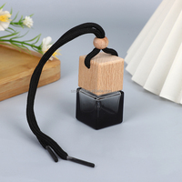 Mini flacon diffuseur de parfum pour voiture en verre transparent ambré noir carré de 8 ml avec couvercle en bois naturel pour crème de soin de la peau