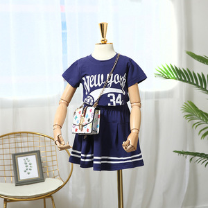 Conjuntos de Ropa para Niñas, Vestidos Casuales de Dos Piezas con Alfabeto Coreano de Manga Corta - Product Image 2