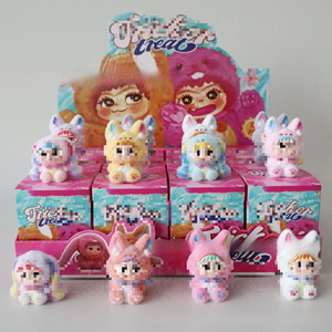 Figura de juguete Chibi flocada de caja sorpresa con disfraz de animal con capucha y orejas de conejo, set de caja misteriosa en tonos pastel para decorar escritorio y estantería - Product Image 1