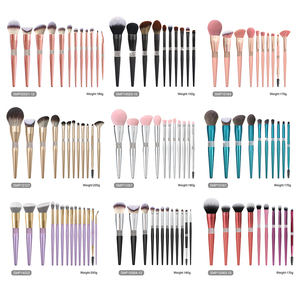 DailyQueen Échantillon gratuit Luxe Bling Argent Marque privée Paillettes Cheveux synthétiques 15 pièces Porte-pinceaux <span class=keywords><strong>de</strong></span> maquillage rose Nettoyant Diamant - Product Image 6
