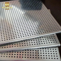 Façades de panneaux perforés en aluminium sur mesure de haute qualité Design moderne pour la décoration extérieure d'hôtel pour les murs rideaux