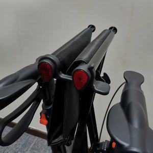 Déambulateur portable en fibre de carbone pour seniors avec siège en mousse et capacité de 136 kg - Product Image 4