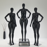 Mannequin féminin grande taille en plastique flexible, modèle européen original BBL, silhouette voluptueuse, poitrine et hanches généreuses, base en acier inoxydable