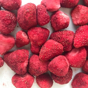 Commercio all'ingrosso della fabbrica <span class=keywords><strong>100</strong></span>% fragole liofilizzate organiche Pure naturali <span class=keywords><strong>100</strong></span>% fornitura di rinfuse di frutta liofilizzata biologica - Product Image 1