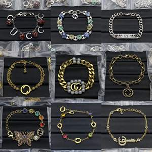 Bracciale con Lettere a Forma di Farfalla e Fragola G's, Stile Classico Retrò con Perle e Diamanti, Gioiello GG alla Moda, Vendita all'Ingrosso - Product Image 3