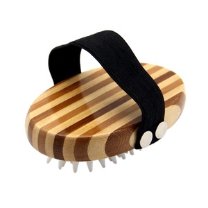 <span class=keywords><strong>Spazzola</strong></span> dello strumento del bagno del cane del gatto della <span class=keywords><strong>spazzola</strong></span> di massaggio dell'animale domestico di legno di bambù di gomma molle di nuovo disegno all'ingrosso della fabbrica - Product Image 3