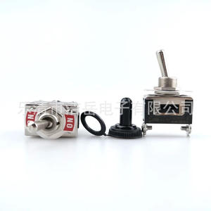 Interrupteur à bascule E-Ten 6 broches 3 positions 250V 10A avec capuchon étanche IP40, taille d'installation 19 mm, broches en cuivre - Product Image 3