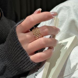 Anillo de Plata de Ley S925 con Incrustaciones de Circonita, Diseño Retro Francés de Corte de Nicho, Simple y Moderno, Anillo Abierto de Talla Única - Product Image 3