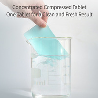 Produits de cuisine : Lingettes nettoyantes dissolvables pour sols, tablettes nettoyantes multi-surfaces pour seau de serpillière, sols stratifiés et parquet.