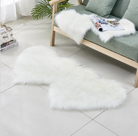 Tapis en peluche de luxe tapis lavable en forme de coeur tapis de chambre à coucher