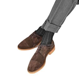 Zapatos casuales de cuero mate para hombre, estilo nuevo de otoño, zapatos de cuero de gamuza de tendencia británica para hombre, zapatos de vestir y Oxford. - Product Image 3