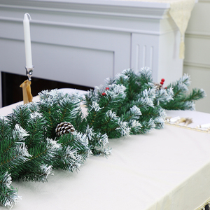 Guirlande de Noël en PVC blanc vert pointu avec pommes de pin et baies rouges, décoration intérieure pour salon - Product Image 3