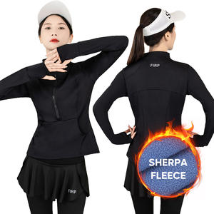 Camisa de entrenamiento de secado rápido transpirable con agujeros para los pulgares y secado rápido hecha para tenis y niñas activas - Product Image 3