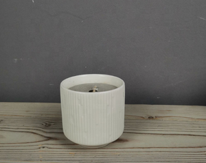 China Factory Engraved Logo <b>White</b> Luxury Matte Black Porcelain Candle Vessels Empty Ceramic Candle Jars Candle Containers - Product Image 6