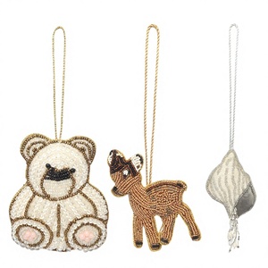 Décorations de Noël Artisanales Écologiques en Tissu Velours Brodé avec Logo Personnalisé, Ours et Chien Jouets Personnalisés en Gros - Product Image 1