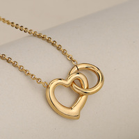 Ensemble de bijoux 3 pièces en acier inoxydable plaqué or 18 carats avec pendentif cœur circulaire, collier, boucles d'oreilles et bracelet pour femme, idéal pour les fiançailles