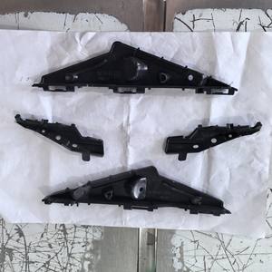 Kit de Reparación de Faros Juhao 2018 ES Toyota Negro 4 Piezas para Reemplazo y Reparación de Piezas de Auto Impermeables - Product Image 1