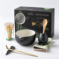 Coffret de thé Matcha japonais INS personnalisé avec bol à bec verseur, fouet en bambou, support, cuillère, passoire, cuillère en bois, fouet à thé et chiffon à thé