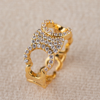 Bague ouverte ajustable en cuivre plaqué or avec micro-pavé de zircon étincelant et double C creuse, bijou de tous les jours