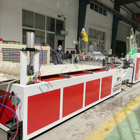 Ligne d'extrusion de tôles de toiture ondulées en PVC/UPVC, machine de fabrication de tuiles de toiture ondulées avec certification CE