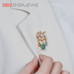 GIGAJEWE 总重量 9.628 克拉 复古天体星形切割白青色莫桑石月亮胸针 18K 镀金 925 银首饰 - Product Image 5