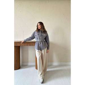 Chemise en cachemire gris pour femme avec boutons dorés - Vente en gros - Product Image 3