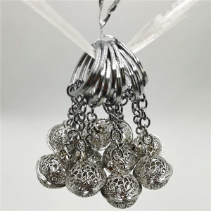 Porte-clés cloche ajouré en alliage de zinc, plaqué or blanc, pour voiture, cadeau pour petite amie, design géométrique, origine Yiwu - Product Image 3