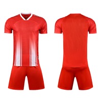 Nouvel ensemble d'entraînement de football pour adultes pour hommes et femmes Vêtements de jeu à manches courtes pour l'été pour les équipes sportives et les enfants