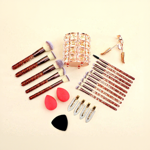 Juego de 24 <span class=keywords><strong>Brochas</strong></span> de Maquillaje con Pedrería Glitz and Glam, Estilo Profesional, <span class=keywords><strong>Brochas</strong></span> de Maquillaje de Lujo al por Mayor con Caja de Regalo - Product Image 3