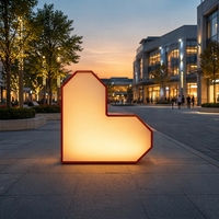 Banc LED en forme de cœur, siège lumineux en forme de cœur pour centre commercial, place publique, parc d'attractions, décoration nocturne