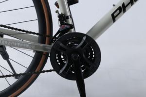 Premium Adult Road Bike with 21-Speed <strong>Drivetrain</strong>, Disc Brakes and Standard Pedals - Product Image 2