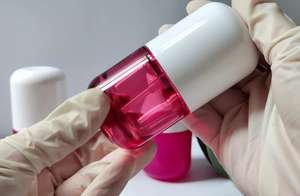 Botella de vidrio vacía de color rojo con bomba de loción, 30ml, 1 onza - Product Image 5