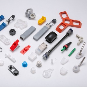 Moldeo por Inyección de Piezas Plásticas Automotrices Personalizadas, Aplicaciones Industriales, Componentes de Silicona y Goma, Abrazaderas para Tubos - Product Image 1