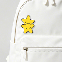 Broche en émail amusante à double étoile souriante, personnalisée, mignonne, motif étoile mordue, en métal, pour sac à dos, revers, bijou, cadeau pour amis