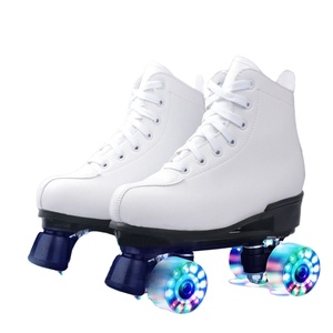 <span class=keywords><strong>Patines</strong></span> Clásicos de Cuatro <span class=keywords><strong>Ruedas</strong></span> al por Mayor, <span class=keywords><strong>Patines</strong></span> de Doble Fila con <span class=keywords><strong>4</strong></span> <span class=keywords><strong>Ruedas</strong></span> OEM para Pista Cubierta y Patinaje Recreativo al Aire Libre - Product Image 1
