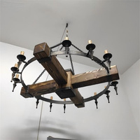 Grand lustre rustique de style farmhouse en bois massif et fer forgé, lampe suspendue vintage à lumières de bougies pour salle à manger et plafond de salon